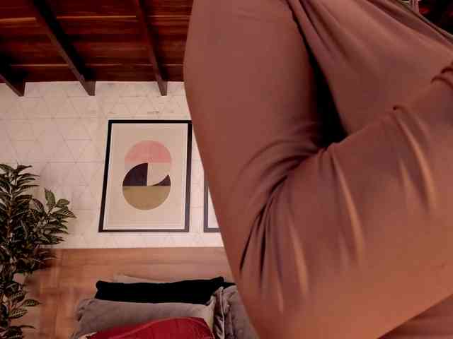 LunaRuso webcam