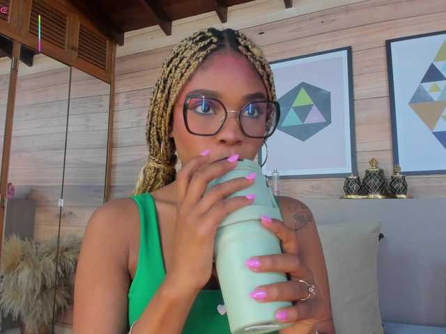 AriaFoster's BongaCams show and profile