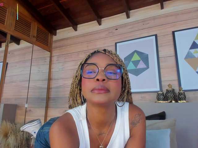 AriaFoster's BongaCams show and profile