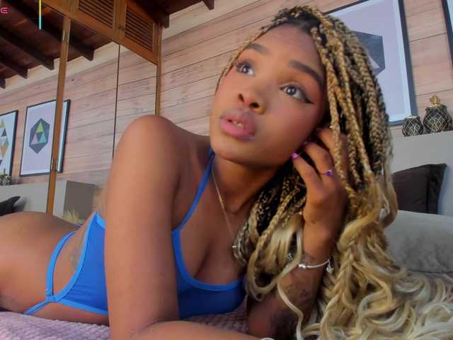 AriaFoster's BongaCams show and profile