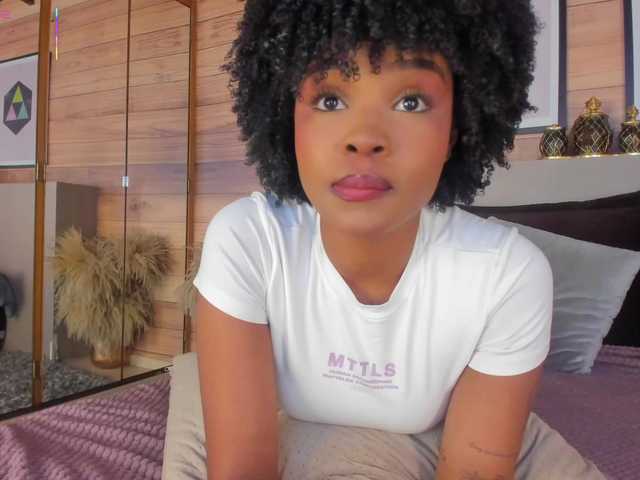 AriaFoster's BongaCams show and profile