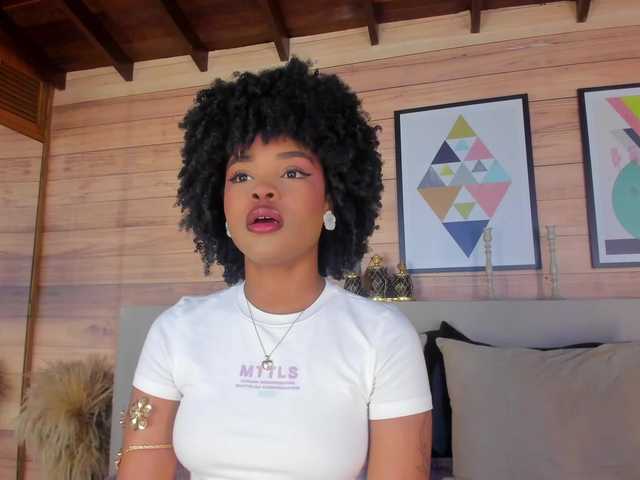 AriaFoster's BongaCams show and profile