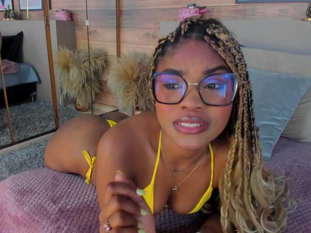 AriaFoster's BongaCams show and profile