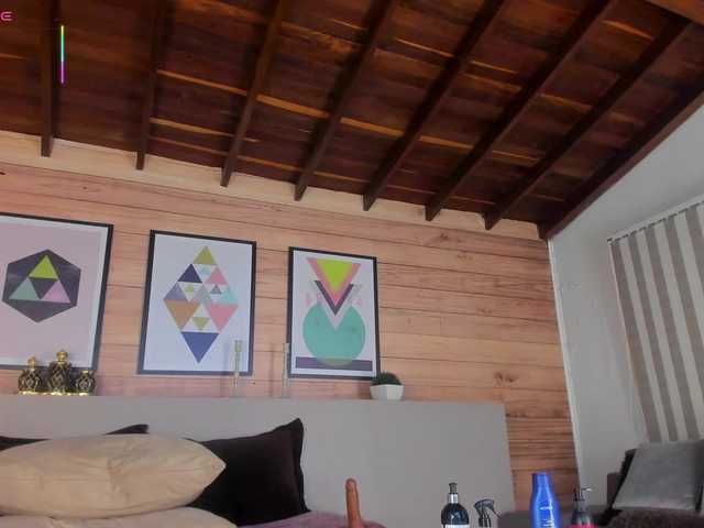 AriaFoster's BongaCams show and profile