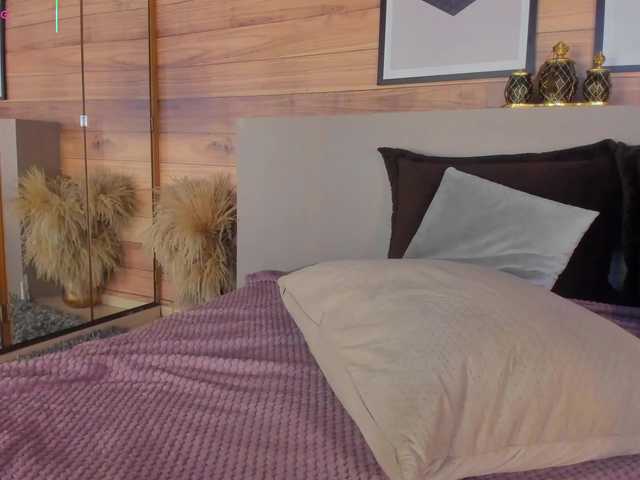 AriaFoster's BongaCams show and profile