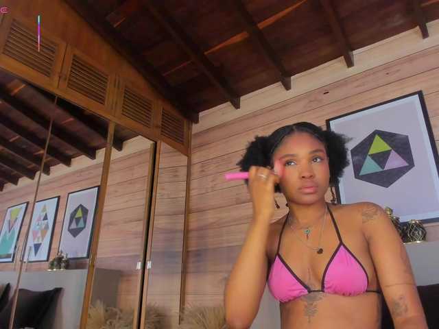 AriaFoster's BongaCams show and profile