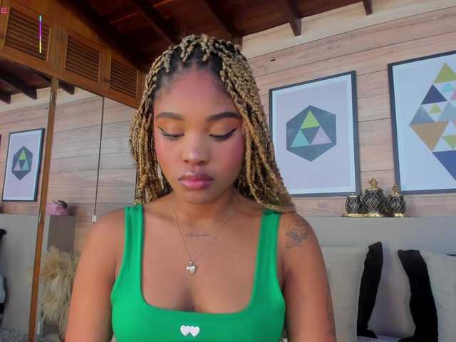 AriaFoster's BongaCams show and profile