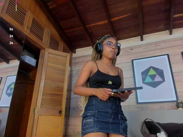 AriaFoster's BongaCams show and profile