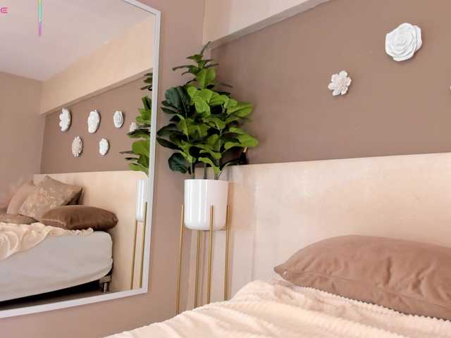 AriaFoster's BongaCams show and profile