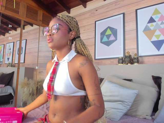 AriaFoster's BongaCams show and profile