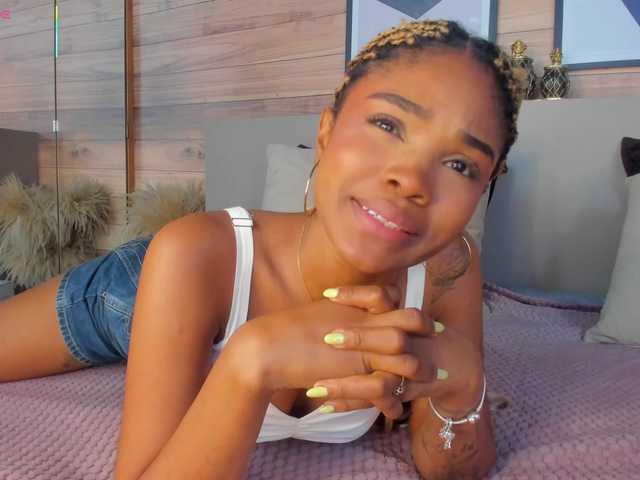 AriaFoster's BongaCams show and profile