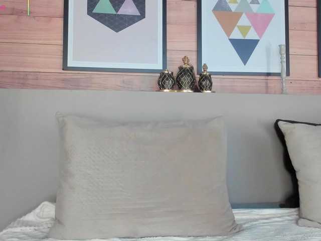 AriaFoster's BongaCams show and profile