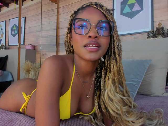 AriaFoster's BongaCams show and profile