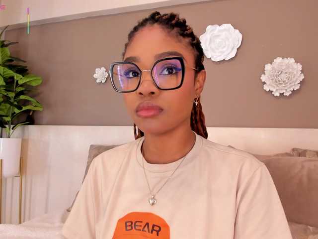 AriaFoster's BongaCams show and profile