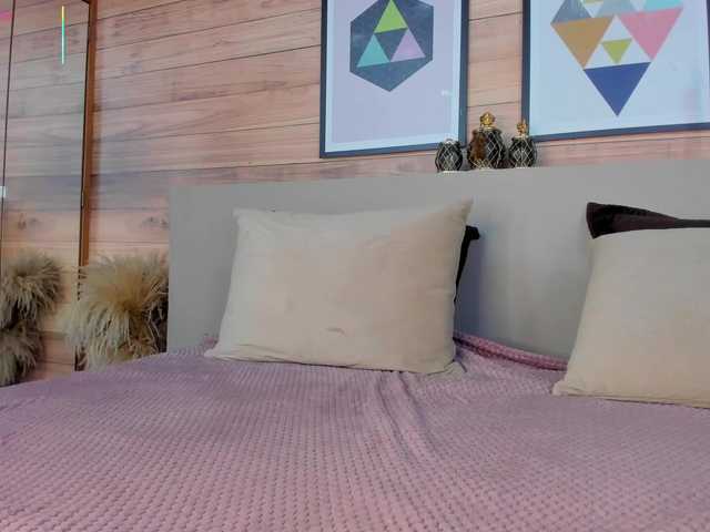 AriaFoster's BongaCams show and profile