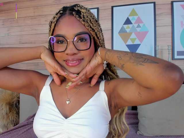 AriaFoster's BongaCams show and profile
