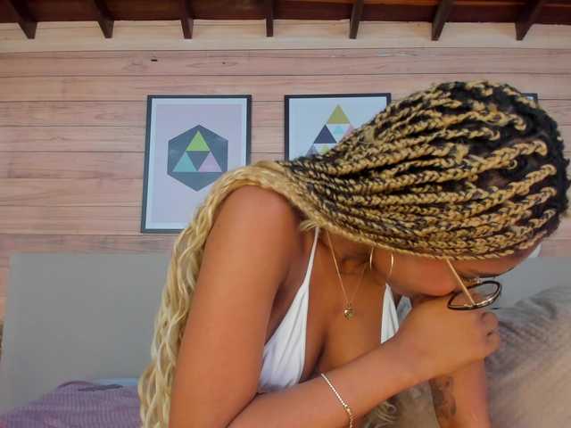 AriaFoster's BongaCams show and profile