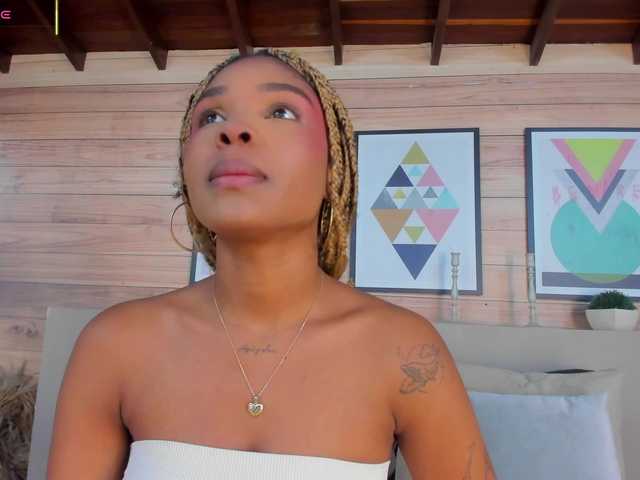 AriaFoster's BongaCams show and profile