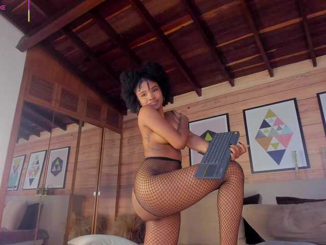 AriaFoster's BongaCams show and profile