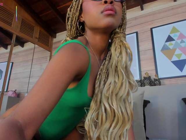 AriaFoster's BongaCams show and profile