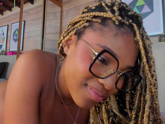 AriaFoster's BongaCams show and profile