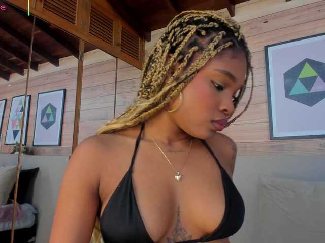 AriaFoster's BongaCams show and profile