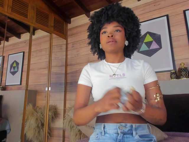 AriaFoster's BongaCams show and profile