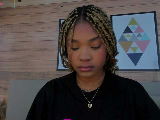 AriaFoster's BongaCams show and profile