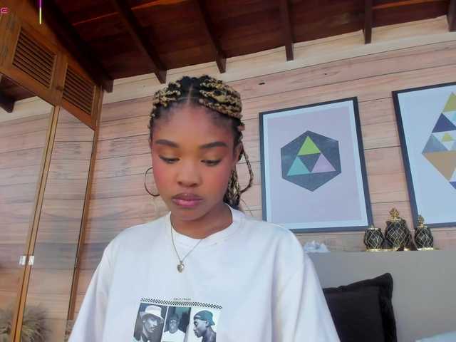 AriaFoster's BongaCams show and profile