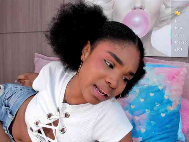 AriaFoster webcam