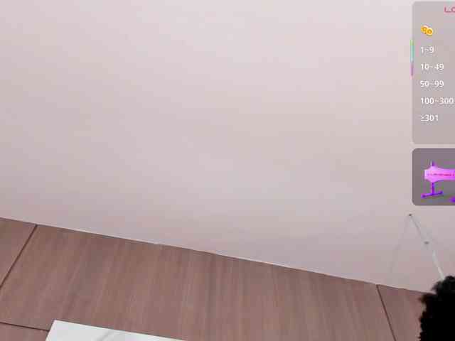 AriaFoster webcam