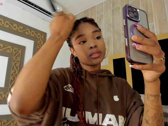 AriaFoster webcam