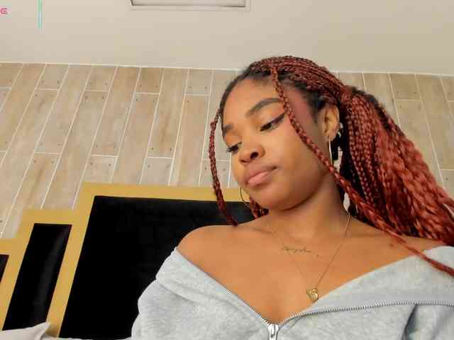 AriaFoster webcam