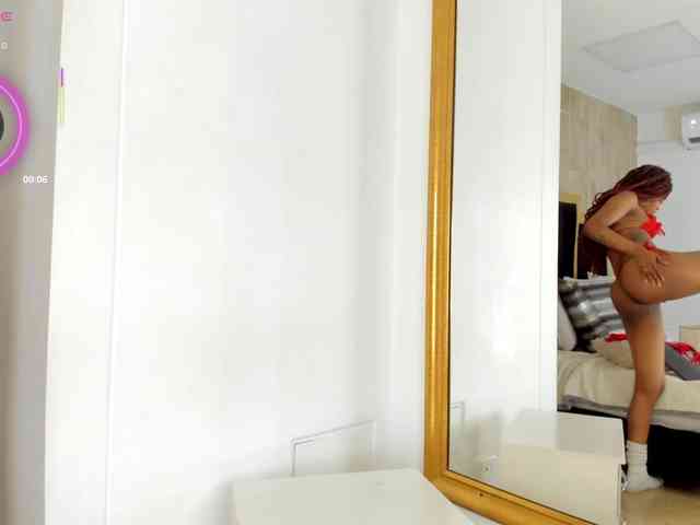 AriaFoster webcam