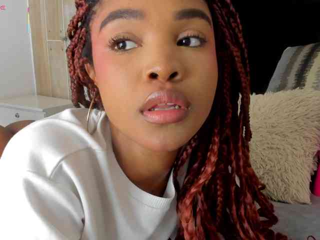 AriaFoster webcam