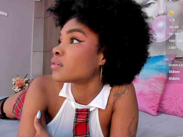 AriaFoster webcam