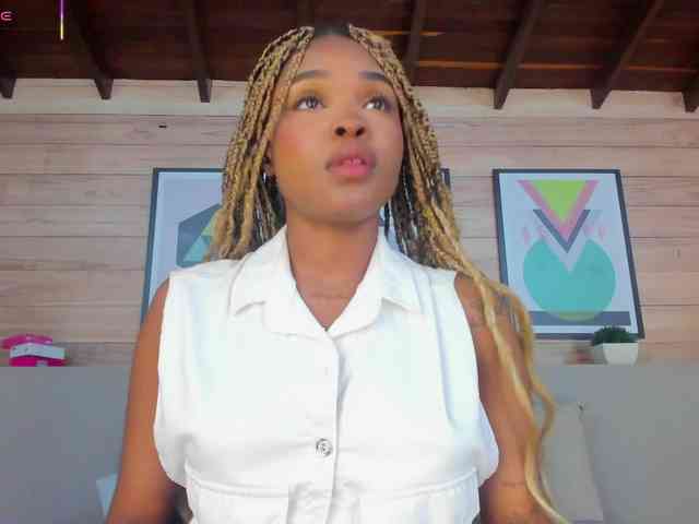 AriaFoster Live Webcam on BongaCams