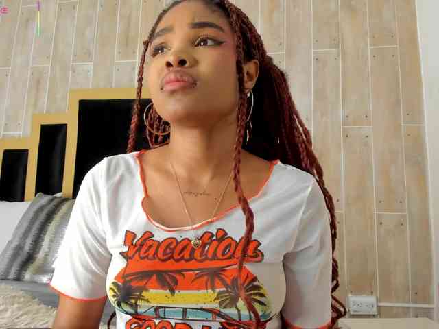AriaFoster webcam