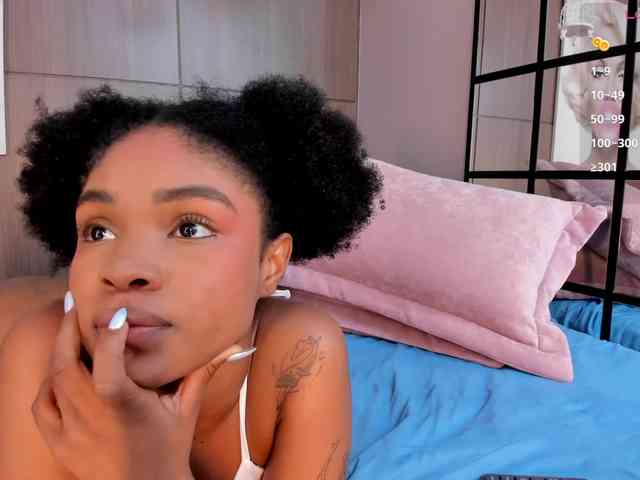 AriaFoster webcam