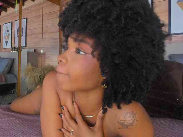 AriaFoster Live Webcam on BongaCams