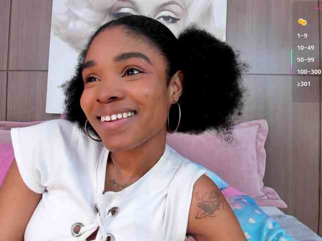 AriaFoster webcam
