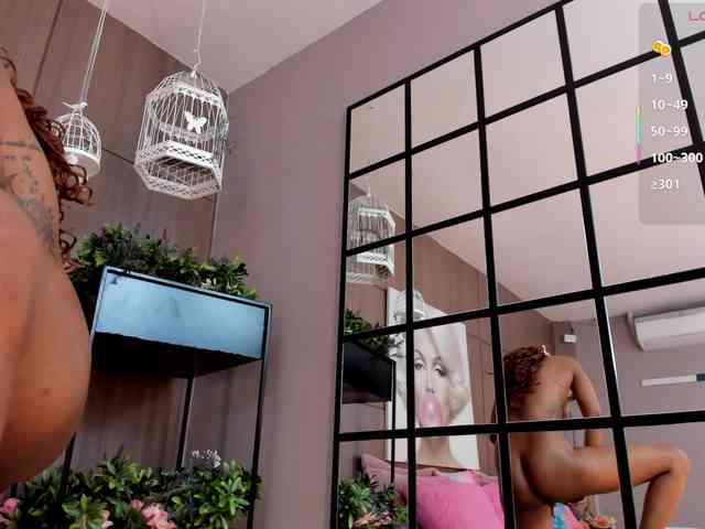 AriaFoster webcam