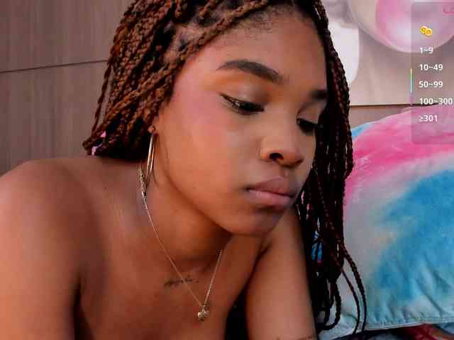 AriaFoster webcam