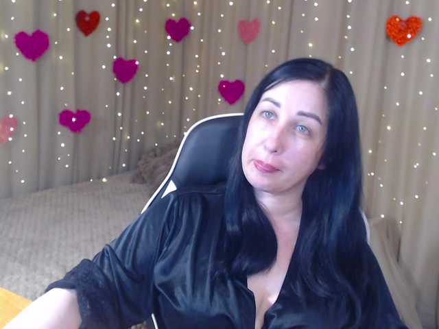 le modèle JillStevens est en webcam porno dans un show sur le site bongacams, il possède les tags suivants: White/Caucasian,Brunette,Shaved