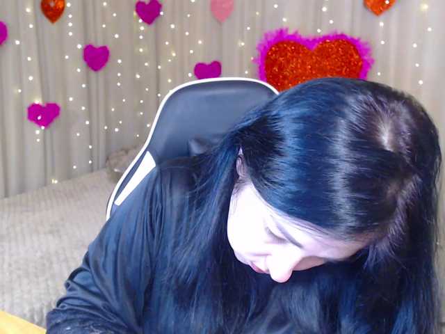 JillStevens's BongaCams show and profile