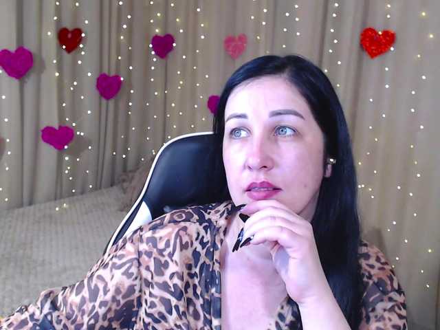 JillStevens's BongaCams show and profile