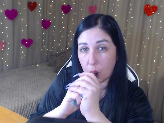 le modèle JillStevens est en webcam porno dans un show sur le site bongacams, il possède les tags suivants: White/Caucasian,Brunette,Shaved