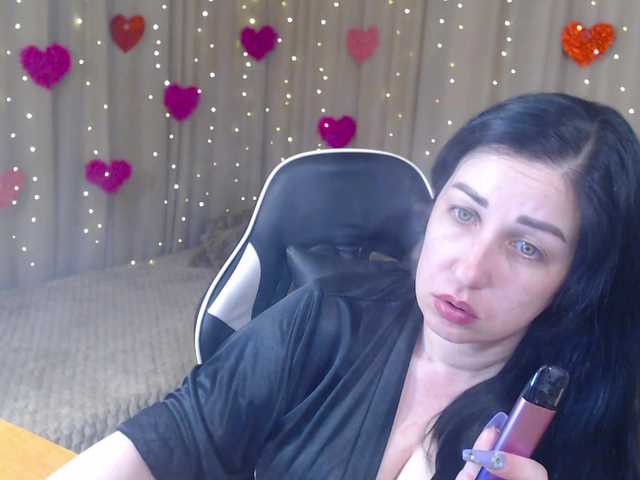 JillStevens's BongaCams show and profile