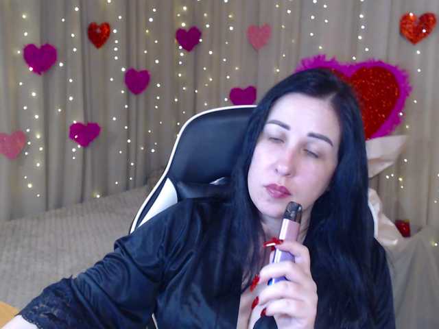 JillStevens's BongaCams show and profile