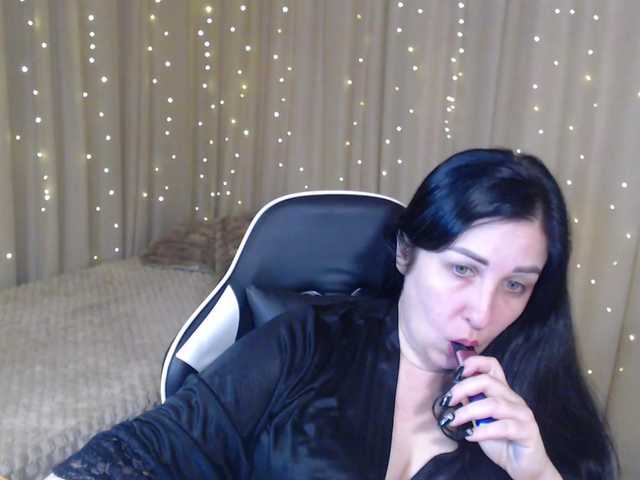 JillStevens's BongaCams show and profile